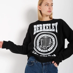 Kadın Siyah Berkeley Baskılı Bisiklet Yaka Oversize Sweatshirt msgnsyhberkeley