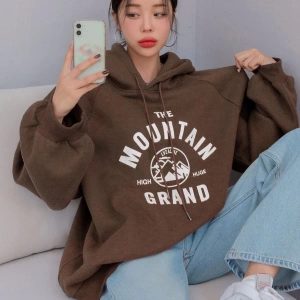 Kadın Kahverengi Grand Baskılı Oversize Kapüşonlu Sweatshirt Benisengiydirgrand