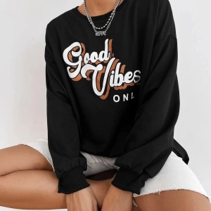 Kadın Siyah Good Vibes Baskılı Oversize Sweatshirt benisengiydirgoodvibesbaskıs