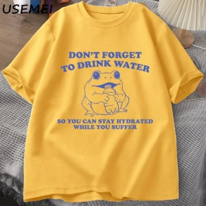 Acı çekerken hidrate kalmak T-Shirt Vintage stil komik kurbağa grafik Tee yaz pamuk kısa koll