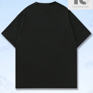 Anime Erkek Figürü ve Japon Harf Grafikli Tişört