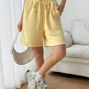 Bağcıklı Bel Eğimli Cep Şort