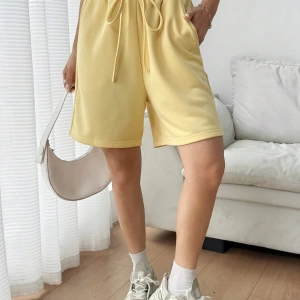 Bağcıklı Bel Eğimli Cep Şort