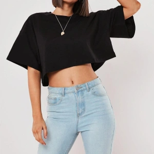 Beyaz %100 Pamuk Bisiklet Yaka Oversize Crop T-shirt