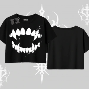 Beyaz Crop Tişört Vampir Dış