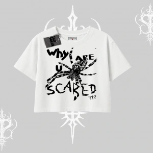 Beyaz Crop Tişört Why are u Scared