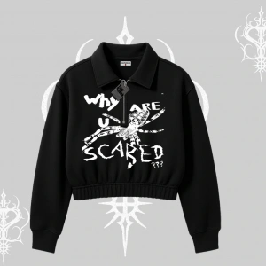 Beyaz Crop Yarım Fermuarlı Sweatshirt Why are u Scared