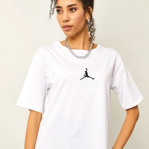 Beyaz Kadın Air Baskılı Bisiklet Yaka Tişört