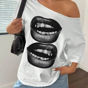 Beyaz Kadın Düşük Omuz Kayık Yaka Baskılı