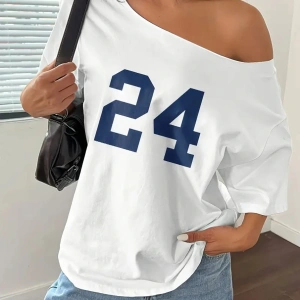 Beyaz Kadın Düşük Omuz Kayık Yaka Baskılı