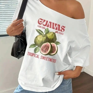 Beyaz Kadın Düşük Omuz Kayık Yaka Baskılı