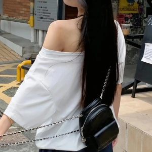 Beyaz Kadın Düşük Omuz Kayık Yaka Brooklyn 98 Baskılı