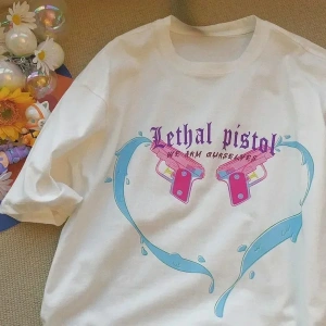 Beyaz Karikatür Baskı Yaz Sevimli Kalp şeklinde Desen Harajuku