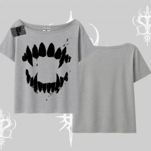 Beyaz Kayık yaka Tişört Vampir Dış