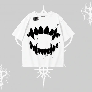 Beyaz Oversize Tişört Vampir Dış