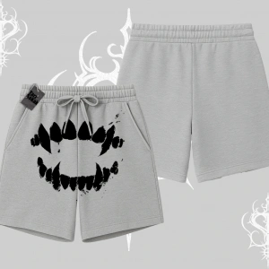 Beyaz Şort Vampir Dış