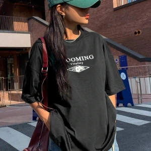 Blooming Vitality Baskılı Beyaz Oversize Tişört