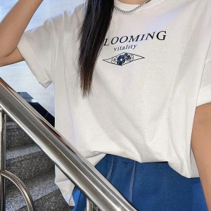 Blooming Vitality Baskılı Beyaz Oversize Tişört