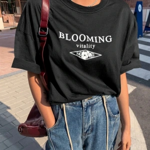 Blooming Vitality Baskılı Beyaz Oversize Tişört