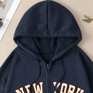 Bol Kesim Mektup Baskılı Kapüşonlu Bağcıklı Sweatshirt Düşük Omuz Tasarımı, Uzun Kollu Model 5137