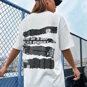 Brooklyn Slogan Baskılı Gazete Desenli Oversize