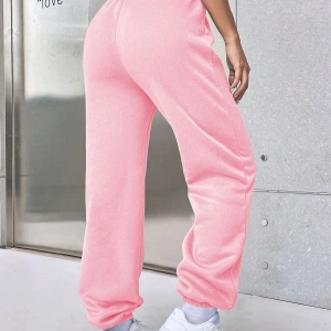 Butterfly & Letter Graphic 4 Mevsim Eşofman