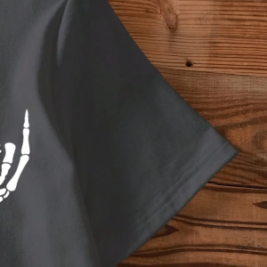 Büyük Beden Fiyonk Logo Baskılı Rahat Minimalist Desen Yuvarlak Yaka Kısa Kollu Tişö