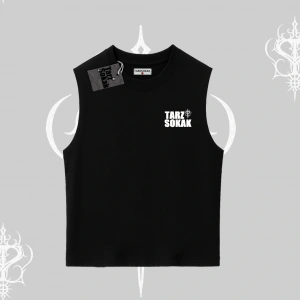 Cafe - Butik - Galeri vb işyerlerine  UNİSEX KOLSUZ T-shirt