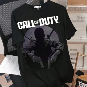 CALL OF DUTY X SHEIN Erkek Günlük Şekil ve Harf Grafik Kısa Kollu Tişört Yaz İçin