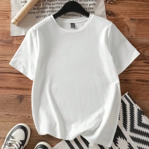 Casual Barkod ve Kaliforniya Yazılı Grafik Beyaz Yuvarlak Yaka Kısa Kollu Fitted Tiş