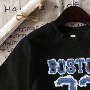Casual Blue Aplike Boston 23 Baskılı Siyah Bol Yuvarlak Yaka Kısa Kollu Tişört, Pa
