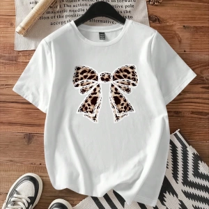 Casual Cheetah Desenli ve Kiraz Grafikli Yuvarlak Yaka Kısa Kollu Dar Kesim Kadın Ti