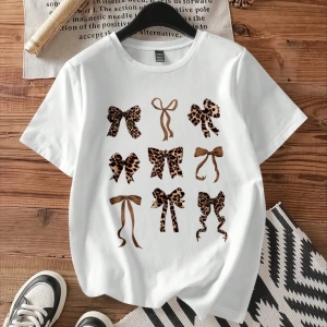 Casual Cheetah Desenli ve Kiraz Grafikli Yuvarlak Yaka Kısa Kollu Dar Kesim Kadın Ti