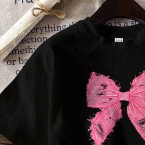 Casual Loose Pembe Fiyonklu Grafik Yuvarlak Yaka Kısa Kollu Kadın Tişörtü, Pamuk Kar