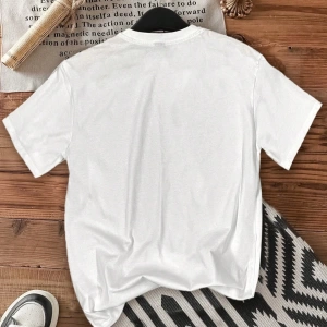 Casual Minimalist Letter Print Loose Fit Yuvarlak Yaka Kısa Kollu Tişört Kadınlar İç