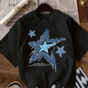 Casual Retro Kırmızı Araba Desenli %50 Pamuk Kadın Tişört