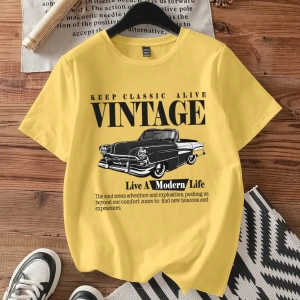 Casual Retro Kırmızı Araba Desenli %50 Pamuk Kadın Tişört