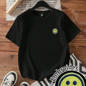 Casual Retro Kırmızı Araba Desenli %50 Pamuk Kadın Tişört