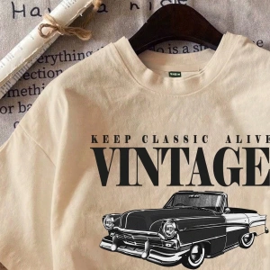 Casual Retro Kırmızı Araba Desenli %50 Pamuk Kadın Tişört
