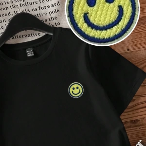 Casual Retro Kırmızı Araba Desenli %50 Pamuk Kadın Tişört