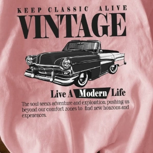 Casual Retro Kırmızı Araba Desenli %50 Pamuk Kadın Tişört