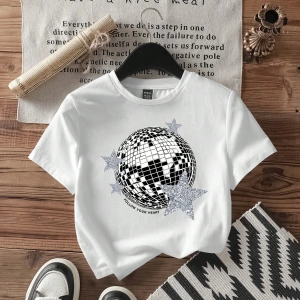 Casual Slogan ve Araba Grafikli Yuvarlak Yaka Kısa Kollu Slim Fit Kadın Tişörtü,