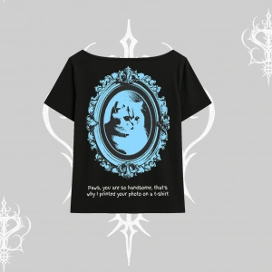 Çerçeveli Kedi Baskılı Kayık Yaka Tshirt