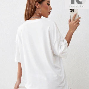 Çiçek Desenli Düşük Omuz Tişört