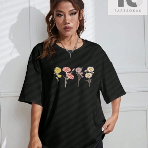 Çiçek Desenli Düşük Omuz Tişört