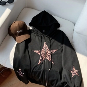 Comfortcana Kadın Kapşonlu Sweatshirt Leopar Yıldız Yamaları ve Bağcıklı Model 5203