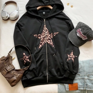 Comfortcana Kadın Kapşonlu Sweatshirt Leopar Yıldız Yamaları ve Bağcıklı Model 5203