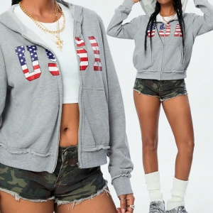Comfortcana Kadın Kapşonlu Sweatshirt Leopar Yıldız Yamaları ve Bağcıklı Model 5204