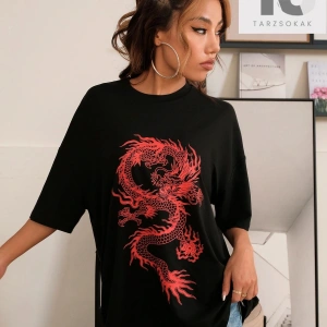 Coolane Çin Ejderha Grafikli Büyük Boy Longline Tişört