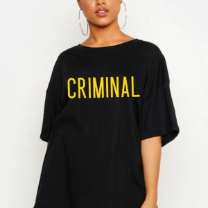 Criminal Oversize Tişört